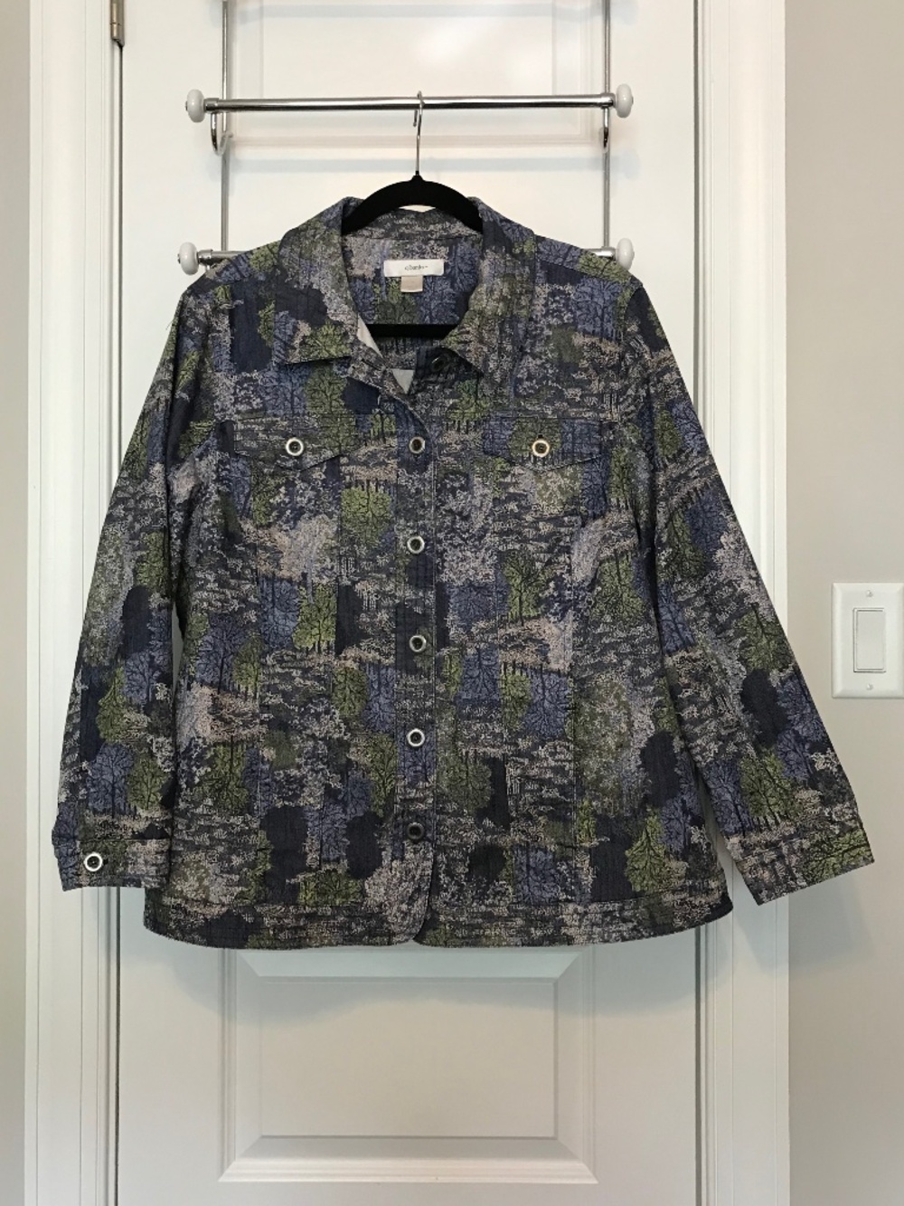 CJ Banks button up denim jacket with abstract blue & green leaf images (1X)